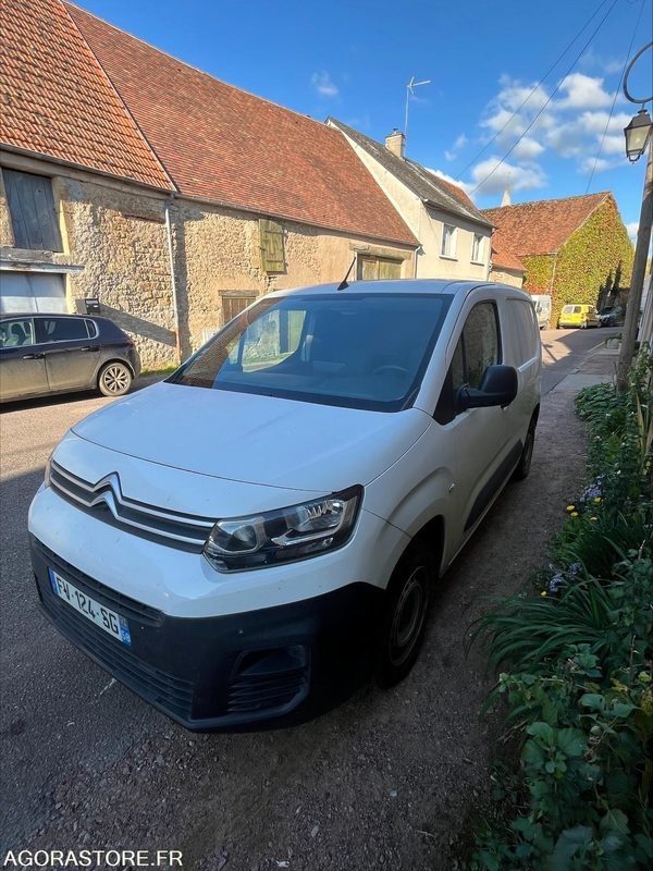 CITROEN BERLINGO ISOTHERME (portage de repas) - Pieni pakettiauto: kuva CITROEN BERLINGO ISOTHERME (portage de repas) - Pieni pakettiauto CITROEN BERLINGO ISOTHERME (portage de repas) - Pieni pakettiauto: kuva CITROEN BERLINGO ISOTHERME (portage de repas) - Pieni pakettiauto