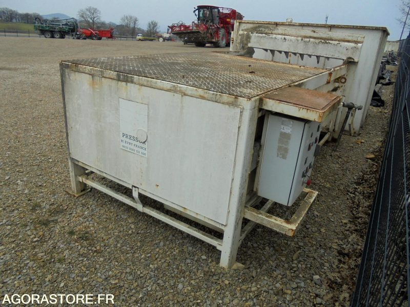 COMPACTEUR DECHET - PRESSOR AN 2006 - Työkalu/ Laitteet: kuva COMPACTEUR DECHET - PRESSOR AN 2006 - Työkalu/ Laitteet COMPACTEUR DECHET - PRESSOR AN 2006 - Työkalu/ Laitteet: kuva COMPACTEUR DECHET - PRESSOR AN 2006 - Työkalu/ Laitteet