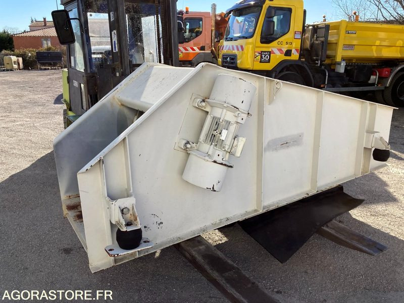 CRIBLE VIBRANT - SCALPEUR - JOEST - NEUF - Seula: kuva CRIBLE VIBRANT - SCALPEUR - JOEST - NEUF - Seula CRIBLE VIBRANT - SCALPEUR - JOEST - NEUF - Seula: kuva CRIBLE VIBRANT - SCALPEUR - JOEST - NEUF - Seula