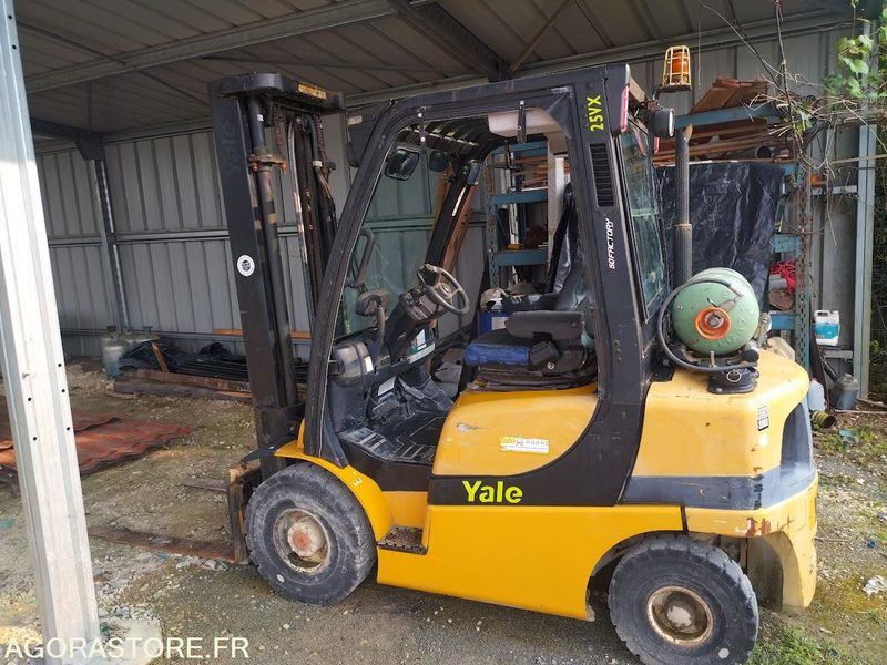 Chariot Élévateur YALE GLP25VX (2007) - En Panne - Kaasutrukki: kuva Chariot Élévateur YALE GLP25VX (2007) - En Panne - Kaasutrukki Chariot Élévateur YALE GLP25VX (2007) - En Panne - Kaasutrukki: kuva Chariot Élévateur YALE GLP25VX (2007) - En Panne - Kaasutrukki