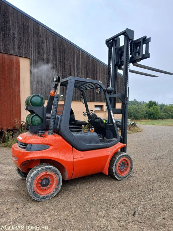 Chariot élévateur Fenwick Linde H35T 3.5T - Kaasutrukki: kuva Chariot élévateur Fenwick Linde H35T 3.5T - Kaasutrukki Chariot élévateur Fenwick Linde H35T 3.5T - Kaasutrukki: kuva Chariot élévateur Fenwick Linde H35T 3.5T - Kaasutrukki