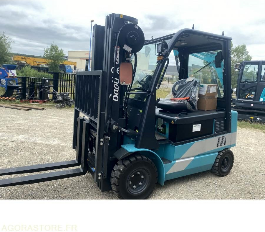 Chariot élévateur NEUF BAOLI KBE30N 3T ELECTRIQUE - Sähkötrukki: kuva Chariot élévateur NEUF BAOLI KBE30N 3T ELECTRIQUE - Sähkötrukki Chariot élévateur NEUF BAOLI KBE30N 3T ELECTRIQUE - Sähkötrukki: kuva Chariot élévateur NEUF BAOLI KBE30N 3T ELECTRIQUE - Sähkötrukki