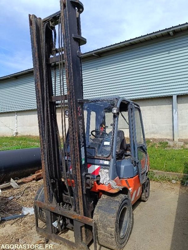 Chariot elevateur TOYOTA pour pièces - Dieseltrukki: kuva Chariot elevateur TOYOTA pour pièces - Dieseltrukki Chariot elevateur TOYOTA pour pièces - Dieseltrukki: kuva Chariot elevateur TOYOTA pour pièces - Dieseltrukki
