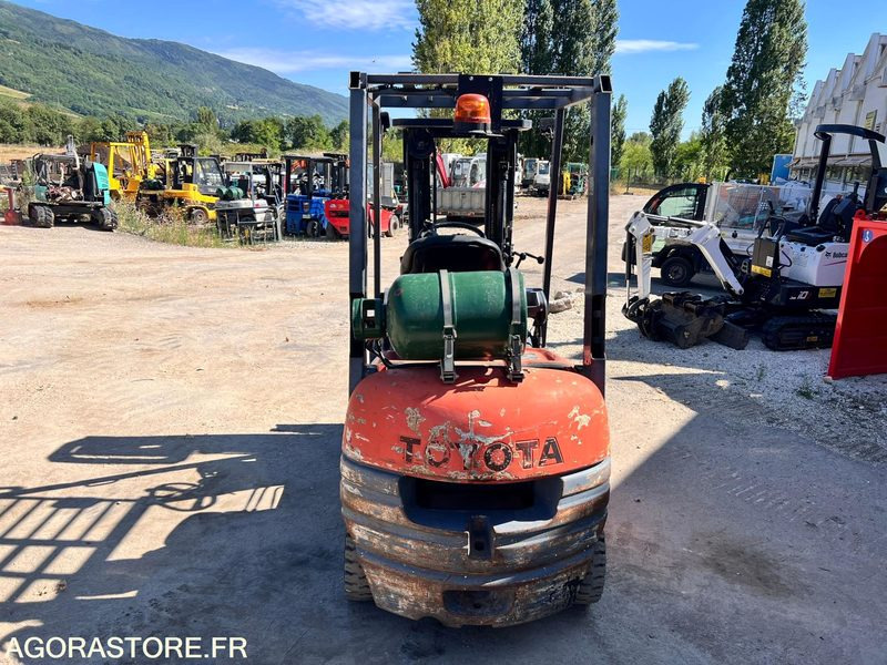 Chariot élévateur à gaz Toyota FG15 4,3m - 1,5T - Année 1994 - 10770 heures - Kaasutrukki: kuva Chariot élévateur à gaz Toyota FG15 4,3m - 1,5T - Année 1994 - 10770 heures - Kaasutrukki Chariot élévateur à gaz Toyota FG15 4,3m - 1,5T - Année 1994 - 10770 heures - Kaasutrukki: kuva Chariot élévateur à gaz Toyota FG15 4,3m - 1,5T - Année 1994 - 10770 heures - Kaasutrukki