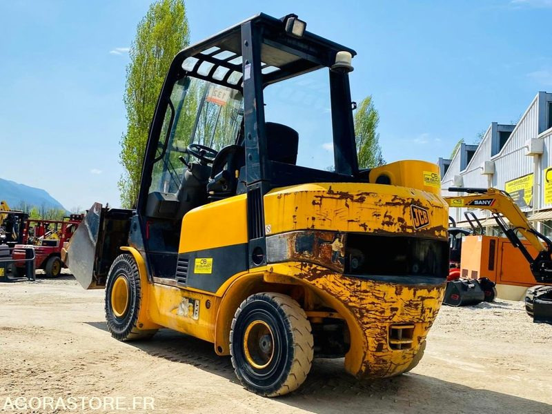 Chariot télescopique Teletruk JCB TLT30D - Année 2004 - 3870 h - Kurottaja: kuva Chariot télescopique Teletruk JCB TLT30D - Année 2004 - 3870 h - Kurottaja Chariot télescopique Teletruk JCB TLT30D - Année 2004 - 3870 h - Kurottaja: kuva Chariot télescopique Teletruk JCB TLT30D - Année 2004 - 3870 h - Kurottaja