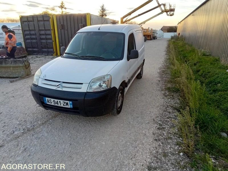 Citroën Berlingo 1.6 hdi 2010 - Pieni pakettiauto: kuva Citroën Berlingo 1.6 hdi 2010 - Pieni pakettiauto Citroën Berlingo 1.6 hdi 2010 - Pieni pakettiauto: kuva Citroën Berlingo 1.6 hdi 2010 - Pieni pakettiauto