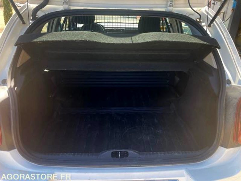 Citroën C3 société blue HDI 100 BVM6 FEEL NAV - Henkilöauto: kuva Citroën C3 société blue HDI 100 BVM6 FEEL NAV - Henkilöauto Citroën C3 société blue HDI 100 BVM6 FEEL NAV - Henkilöauto: kuva Citroën C3 société blue HDI 100 BVM6 FEEL NAV - Henkilöauto