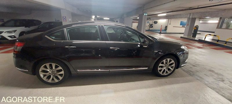 Citroën C5 2.0 Bleuhdi - 2016 - 191232kms - Henkilöauto: kuva Citroën C5 2.0 Bleuhdi - 2016 - 191232kms - Henkilöauto Citroën C5 2.0 Bleuhdi - 2016 - 191232kms - Henkilöauto: kuva Citroën C5 2.0 Bleuhdi - 2016 - 191232kms - Henkilöauto