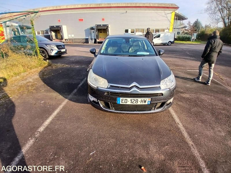 Citroën C5 – Diesel – 2016-217 349 km - Henkilöauto: kuva Citroën C5 – Diesel – 2016-217 349 km - Henkilöauto Citroën C5 – Diesel – 2016-217 349 km - Henkilöauto: kuva Citroën C5 – Diesel – 2016-217 349 km - Henkilöauto
