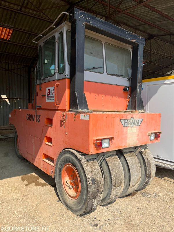 Compacteur à pneu type P3 HAMM - Jyrä: kuva Compacteur à pneu type P3 HAMM - Jyrä Compacteur à pneu type P3 HAMM - Jyrä: kuva Compacteur à pneu type P3 HAMM - Jyrä