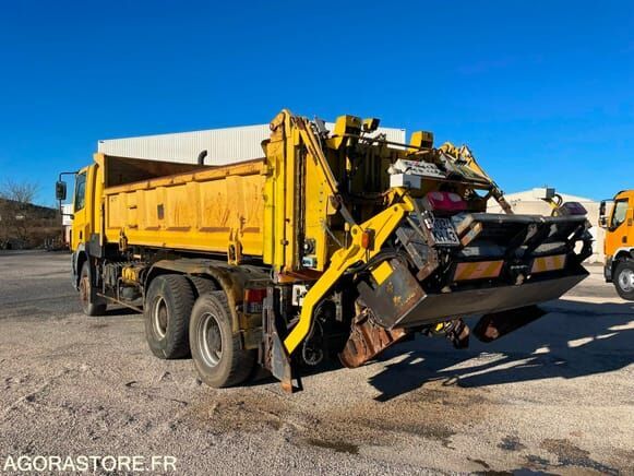 DAF FINISSEUR D’INTERVENTION RAPIDE - DAF - FIR 3000 - 2003 / 335000 - Kippiauto kuorma-auto: kuva DAF FINISSEUR D’INTERVENTION RAPIDE - DAF - FIR 3000 - 2003 / 335000 - Kippiauto kuorma-auto DAF FINISSEUR D’INTERVENTION RAPIDE - DAF - FIR 3000 - 2003 / 335000 - Kippiauto kuorma-auto: kuva DAF FINISSEUR D’INTERVENTION RAPIDE - DAF - FIR 3000 - 2003 / 335000 - Kippiauto kuorma-auto