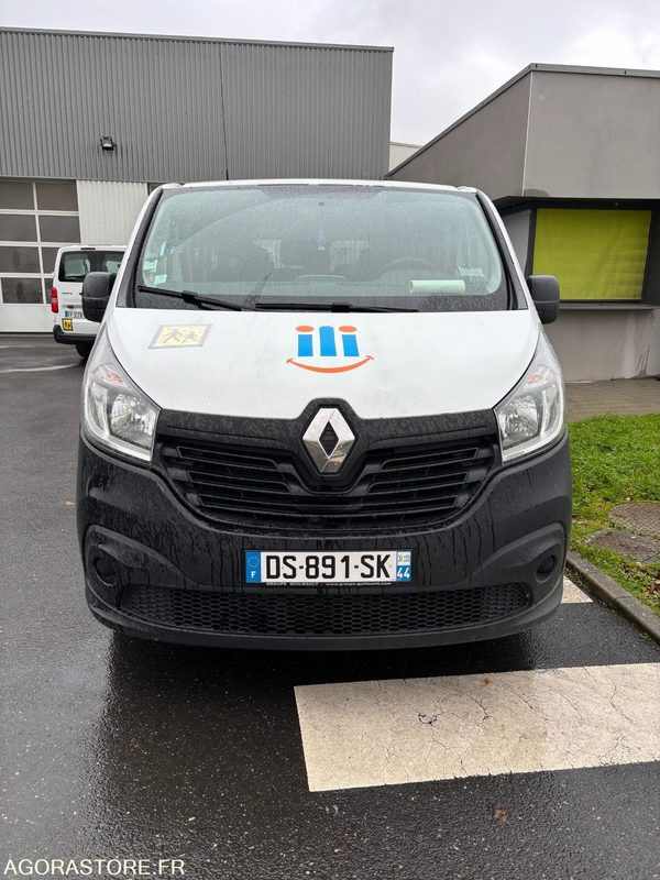 DS-891-SK - Non Roulant - RENAULT TRAFIC - VP - 318 330 Kms - Minibussi, Pikkubussi: kuva DS-891-SK - Non Roulant - RENAULT TRAFIC - VP - 318 330 Kms - Minibussi, Pikkubussi DS-891-SK - Non Roulant - RENAULT TRAFIC - VP - 318 330 Kms - Minibussi, Pikkubussi: kuva DS-891-SK - Non Roulant - RENAULT TRAFIC - VP - 318 330 Kms - Minibussi, Pikkubussi