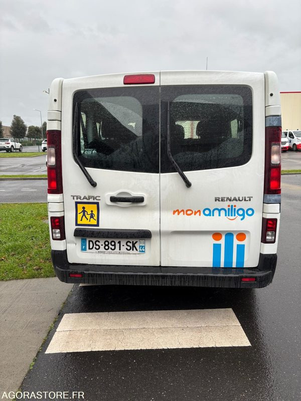 DS-891-SK - Non Roulant - RENAULT TRAFIC - VP - 318 330 Kms - Minibussi, Pikkubussi: kuva DS-891-SK - Non Roulant - RENAULT TRAFIC - VP - 318 330 Kms - Minibussi, Pikkubussi DS-891-SK - Non Roulant - RENAULT TRAFIC - VP - 318 330 Kms - Minibussi, Pikkubussi: kuva DS-891-SK - Non Roulant - RENAULT TRAFIC - VP - 318 330 Kms - Minibussi, Pikkubussi