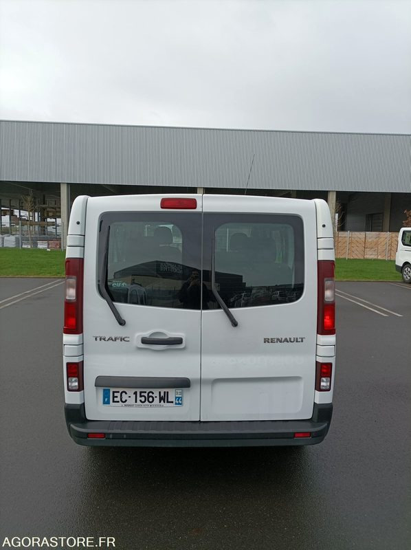 EC-156-WL - Roulant - RENAULT TRAFIC - 302 799 Kms - Minibussi, Pikkubussi: kuva EC-156-WL - Roulant - RENAULT TRAFIC - 302 799 Kms - Minibussi, Pikkubussi EC-156-WL - Roulant - RENAULT TRAFIC - 302 799 Kms - Minibussi, Pikkubussi: kuva EC-156-WL - Roulant - RENAULT TRAFIC - 302 799 Kms - Minibussi, Pikkubussi