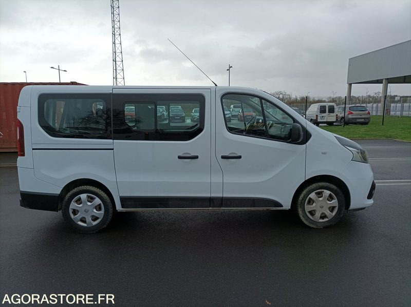 EC-156-WL - Roulant - RENAULT TRAFIC - 302 799 Kms - Minibussi, Pikkubussi: kuva EC-156-WL - Roulant - RENAULT TRAFIC - 302 799 Kms - Minibussi, Pikkubussi EC-156-WL - Roulant - RENAULT TRAFIC - 302 799 Kms - Minibussi, Pikkubussi: kuva EC-156-WL - Roulant - RENAULT TRAFIC - 302 799 Kms - Minibussi, Pikkubussi