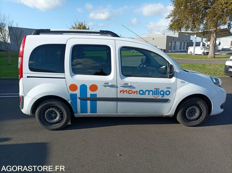 FA-586-ME - Roulant - RENAULT KANGOO - VP - 172 179 Kms - Henkilöauto: kuva FA-586-ME - Roulant - RENAULT KANGOO - VP - 172 179 Kms - Henkilöauto FA-586-ME - Roulant - RENAULT KANGOO - VP - 172 179 Kms - Henkilöauto: kuva FA-586-ME - Roulant - RENAULT KANGOO - VP - 172 179 Kms - Henkilöauto