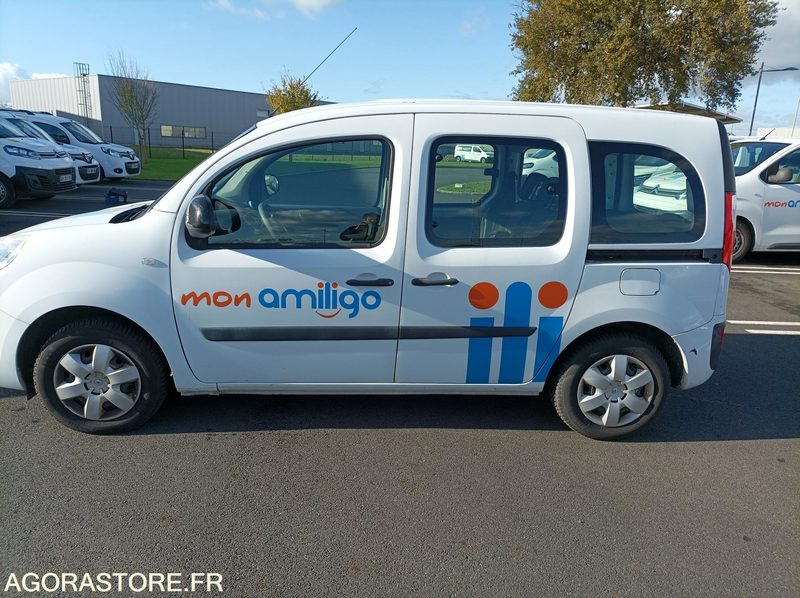 FH-367-HL - Roulant - RENAULT KANGOO - VP - 205 375 Kms - Henkilöauto: kuva FH-367-HL - Roulant - RENAULT KANGOO - VP - 205 375 Kms - Henkilöauto FH-367-HL - Roulant - RENAULT KANGOO - VP - 205 375 Kms - Henkilöauto: kuva FH-367-HL - Roulant - RENAULT KANGOO - VP - 205 375 Kms - Henkilöauto