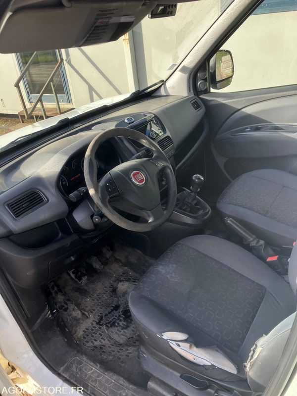 FIAT DOBLO Frigorifique - Pieni pakettiauto: kuva FIAT DOBLO Frigorifique - Pieni pakettiauto FIAT DOBLO Frigorifique - Pieni pakettiauto: kuva FIAT DOBLO Frigorifique - Pieni pakettiauto