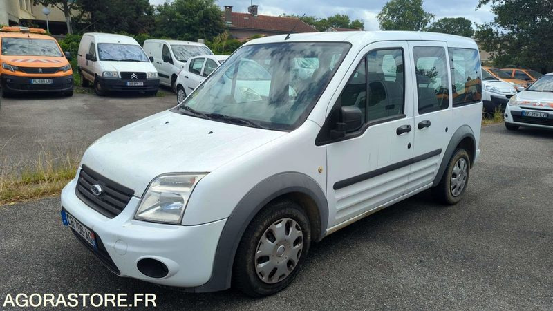 FORD TOURNEO CONNECT 119082kms - 2013 - Pieni pakettiauto: kuva FORD TOURNEO CONNECT 119082kms - 2013 - Pieni pakettiauto FORD TOURNEO CONNECT 119082kms - 2013 - Pieni pakettiauto: kuva FORD TOURNEO CONNECT 119082kms - 2013 - Pieni pakettiauto