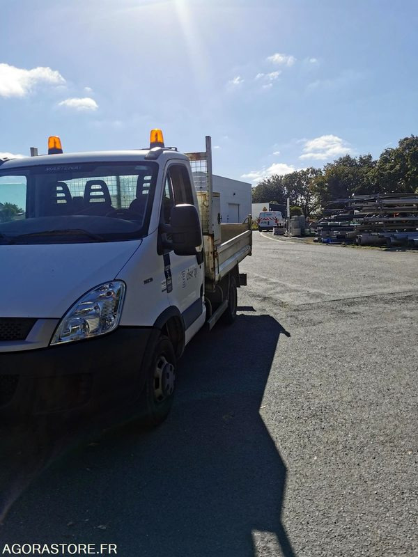 FOURGON BENNE - IVECO - DAILY 35C13 - 2011 / 264350 KM - BJ028EC - Kippilava-auto: kuva FOURGON BENNE - IVECO - DAILY 35C13 - 2011 / 264350 KM - BJ028EC - Kippilava-auto FOURGON BENNE - IVECO - DAILY 35C13 - 2011 / 264350 KM - BJ028EC - Kippilava-auto: kuva FOURGON BENNE - IVECO - DAILY 35C13 - 2011 / 264350 KM - BJ028EC - Kippilava-auto