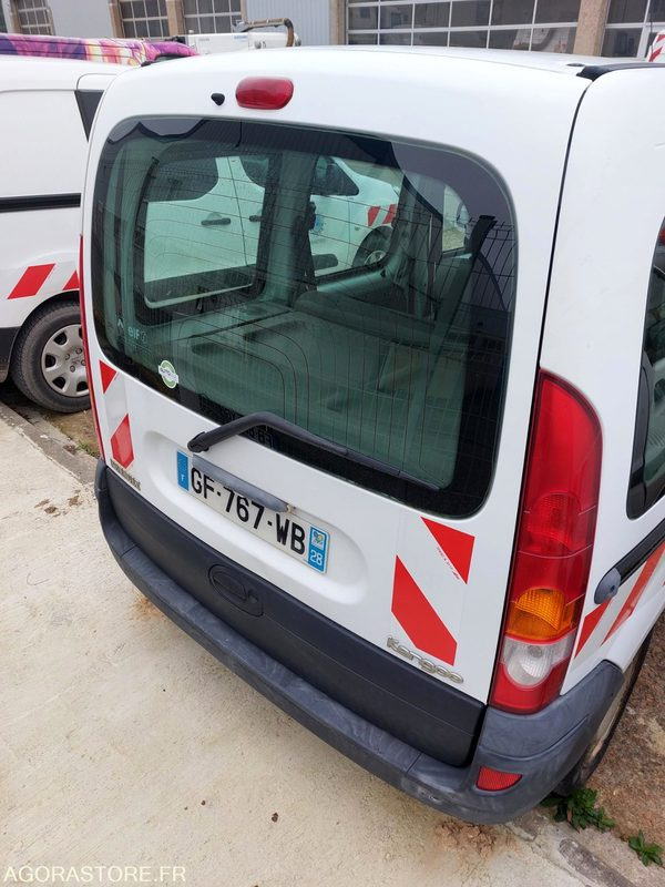 FOURGONNETTE - RENAULT KANGOO - 2003 - Pieni pakettiauto: kuva FOURGONNETTE - RENAULT KANGOO - 2003 - Pieni pakettiauto FOURGONNETTE - RENAULT KANGOO - 2003 - Pieni pakettiauto: kuva FOURGONNETTE - RENAULT KANGOO - 2003 - Pieni pakettiauto