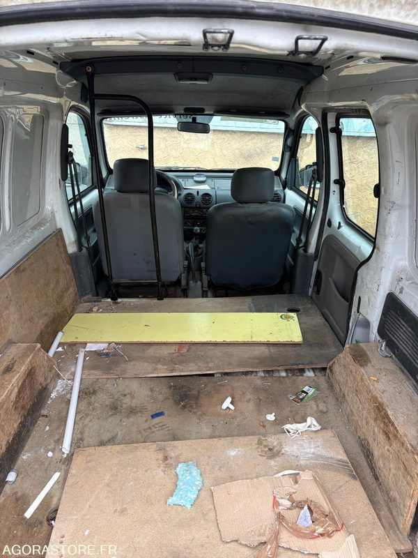 FOURGONNETTE RENAULT KANGOO - Pieni pakettiauto: kuva FOURGONNETTE RENAULT KANGOO - Pieni pakettiauto FOURGONNETTE RENAULT KANGOO - Pieni pakettiauto: kuva FOURGONNETTE RENAULT KANGOO - Pieni pakettiauto