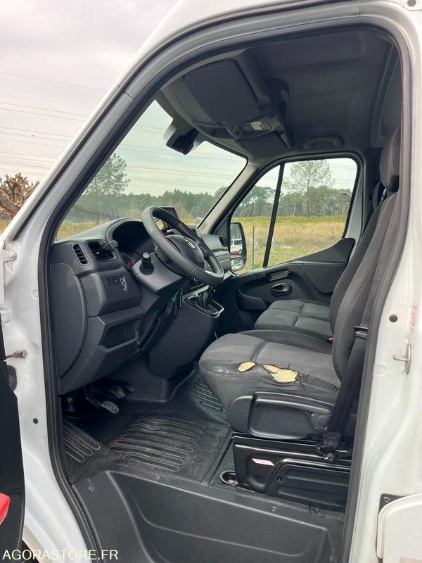 FV-534-YC - Roulant - RENAULT MASTER - VASP - 399 500 Kms - Pakettiauto: kuva FV-534-YC - Roulant - RENAULT MASTER - VASP - 399 500 Kms - Pakettiauto FV-534-YC - Roulant - RENAULT MASTER - VASP - 399 500 Kms - Pakettiauto: kuva FV-534-YC - Roulant - RENAULT MASTER - VASP - 399 500 Kms - Pakettiauto