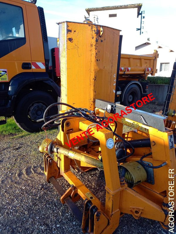 Faucheuse Arrière - NORMAT - Puutarhalaitteet: kuva Faucheuse Arrière - NORMAT - Puutarhalaitteet Faucheuse Arrière - NORMAT - Puutarhalaitteet: kuva Faucheuse Arrière - NORMAT - Puutarhalaitteet