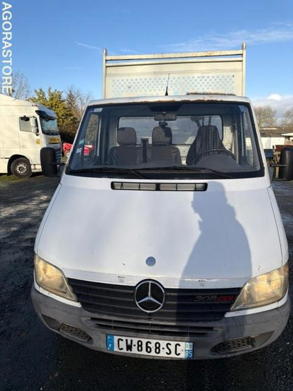 Fourgon Benne - Pakettiauto: kuva Fourgon Benne - Pakettiauto Fourgon Benne - Pakettiauto: kuva Fourgon Benne - Pakettiauto