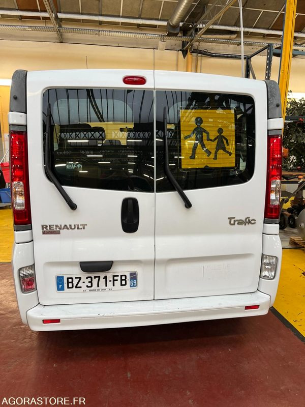 GDF RENAULT TRAFIC 9 PLS BZ-371-FB - Minibussi, Pikkubussi: kuva GDF RENAULT TRAFIC 9 PLS BZ-371-FB - Minibussi, Pikkubussi GDF RENAULT TRAFIC 9 PLS BZ-371-FB - Minibussi, Pikkubussi: kuva GDF RENAULT TRAFIC 9 PLS BZ-371-FB - Minibussi, Pikkubussi