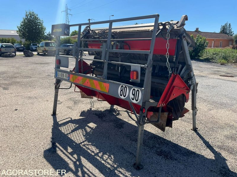 GRAVILLONNEUR ROLA 450 MAUGUIN D'OCCASION - Asfaltinlaskija: kuva GRAVILLONNEUR ROLA 450 MAUGUIN D'OCCASION - Asfaltinlaskija GRAVILLONNEUR ROLA 450 MAUGUIN D'OCCASION - Asfaltinlaskija: kuva GRAVILLONNEUR ROLA 450 MAUGUIN D'OCCASION - Asfaltinlaskija