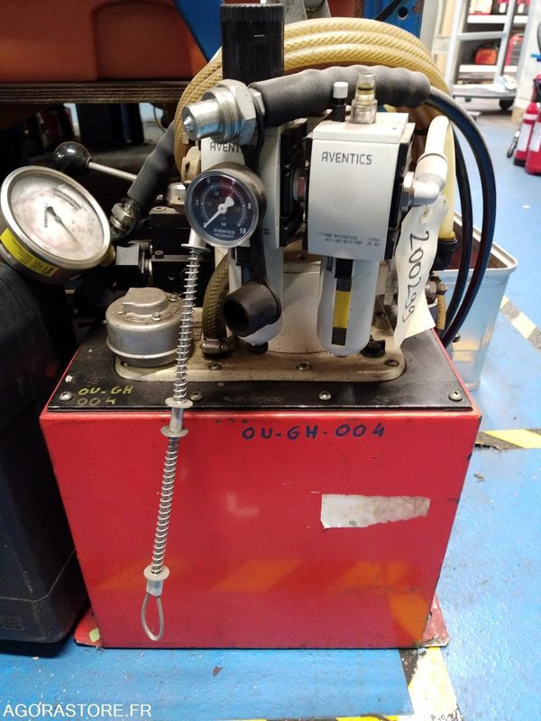 GROUPE HYDRAULIQUE POUR SERRAGE - Työkalu/ Laitteet: kuva GROUPE HYDRAULIQUE POUR SERRAGE - Työkalu/ Laitteet GROUPE HYDRAULIQUE POUR SERRAGE - Työkalu/ Laitteet: kuva GROUPE HYDRAULIQUE POUR SERRAGE - Työkalu/ Laitteet