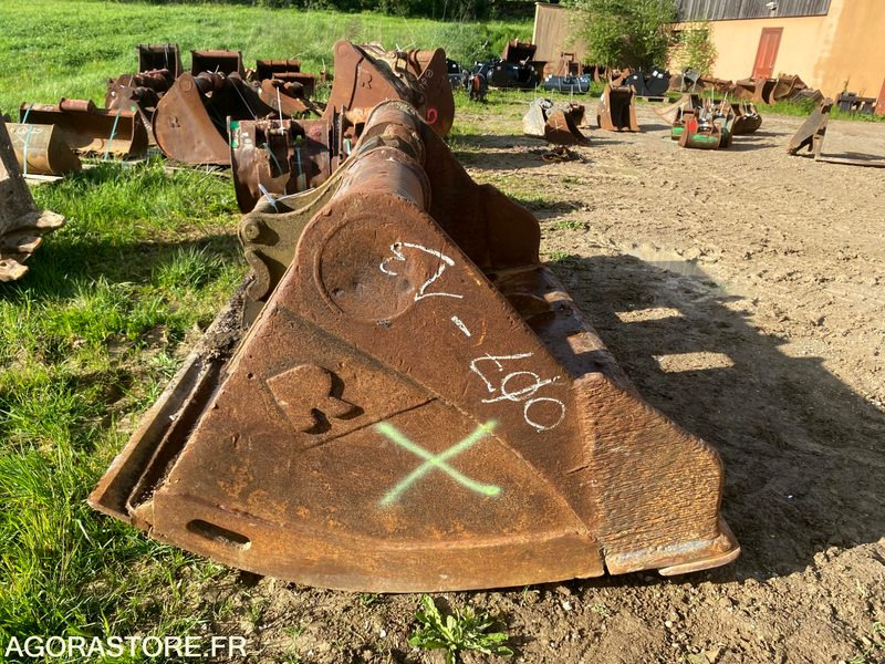 Godet curage 2200 mm MORIN M7 - Kaivinkoneen kauha: kuva Godet curage 2200 mm MORIN M7 - Kaivinkoneen kauha Godet curage 2200 mm MORIN M7 - Kaivinkoneen kauha: kuva Godet curage 2200 mm MORIN M7 - Kaivinkoneen kauha