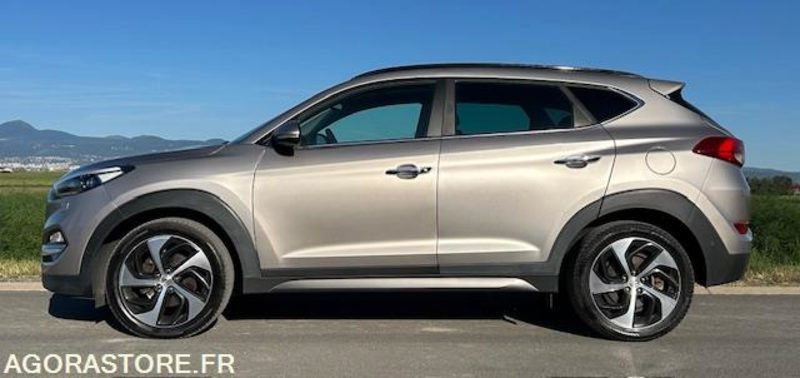 HYUNDAI TUCSON III 1.7 CRDI 141 CH EXECUTIVE 2WD DCT-7 - 2016 - 141 950 kms - Maasturi/ Katumaasturi: kuva HYUNDAI TUCSON III 1.7 CRDI 141 CH EXECUTIVE 2WD DCT-7 - 2016 - 141 950 kms - Maasturi/ Katumaasturi HYUNDAI TUCSON III 1.7 CRDI 141 CH EXECUTIVE 2WD DCT-7 - 2016 - 141 950 kms - Maasturi/ Katumaasturi: kuva HYUNDAI TUCSON III 1.7 CRDI 141 CH EXECUTIVE 2WD DCT-7 - 2016 - 141 950 kms - Maasturi/ Katumaasturi