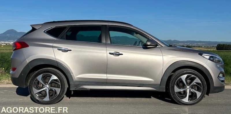 HYUNDAI TUCSON III 1.7 CRDI 141 CH EXECUTIVE 2WD DCT-7 - 2016 - 141 950 kms - Maasturi/ Katumaasturi: kuva HYUNDAI TUCSON III 1.7 CRDI 141 CH EXECUTIVE 2WD DCT-7 - 2016 - 141 950 kms - Maasturi/ Katumaasturi HYUNDAI TUCSON III 1.7 CRDI 141 CH EXECUTIVE 2WD DCT-7 - 2016 - 141 950 kms - Maasturi/ Katumaasturi: kuva HYUNDAI TUCSON III 1.7 CRDI 141 CH EXECUTIVE 2WD DCT-7 - 2016 - 141 950 kms - Maasturi/ Katumaasturi
