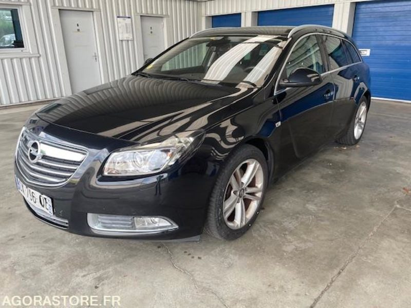INSIGNIA SPORT TOURER COSMO PAXK 2.0 CDTI 160cv - 08/2013 - 119000 KM - Farmari: kuva INSIGNIA SPORT TOURER COSMO PAXK 2.0 CDTI 160cv - 08/2013 - 119000 KM - Farmari INSIGNIA SPORT TOURER COSMO PAXK 2.0 CDTI 160cv - 08/2013 - 119000 KM - Farmari: kuva INSIGNIA SPORT TOURER COSMO PAXK 2.0 CDTI 160cv - 08/2013 - 119000 KM - Farmari