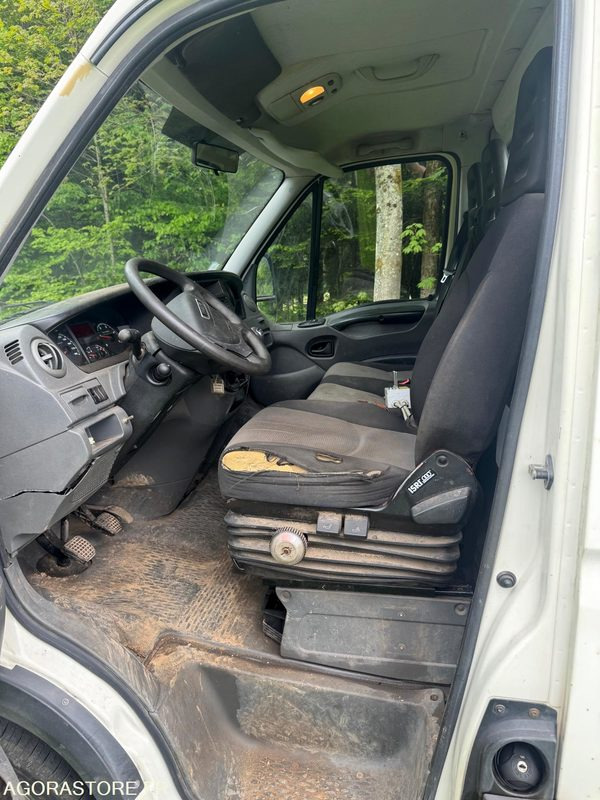 IVECO - 35C13 - avec système de benne amplirol - Kippilava-auto: kuva IVECO - 35C13 - avec système de benne amplirol - Kippilava-auto IVECO - 35C13 - avec système de benne amplirol - Kippilava-auto: kuva IVECO - 35C13 - avec système de benne amplirol - Kippilava-auto
