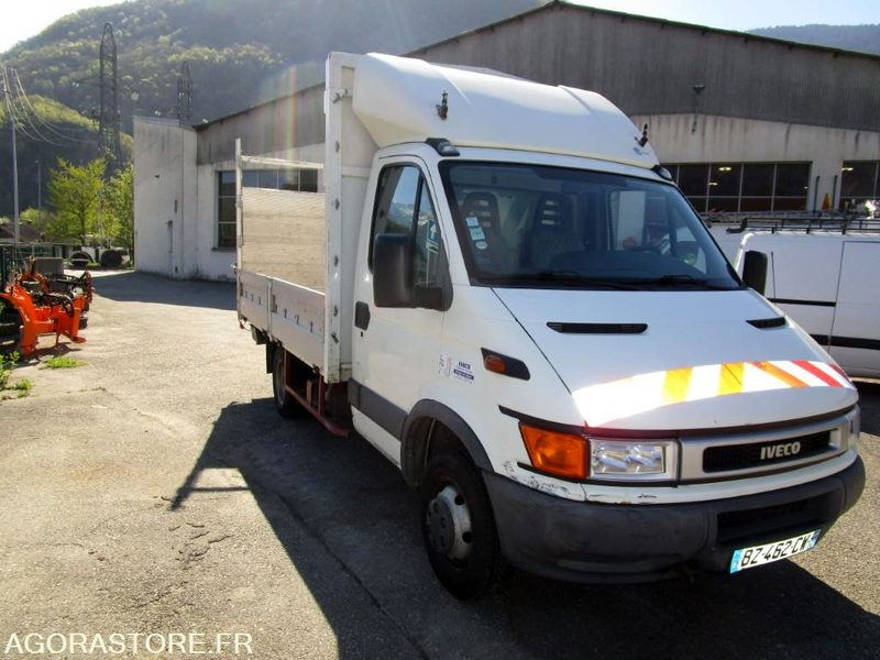 IVECO DAILY 35C11 du 28/04/2000 (Contrôle Technique joint) - Pakettiauto: kuva IVECO DAILY 35C11 du 28/04/2000 (Contrôle Technique joint) - Pakettiauto IVECO DAILY 35C11 du 28/04/2000 (Contrôle Technique joint) - Pakettiauto: kuva IVECO DAILY 35C11 du 28/04/2000 (Contrôle Technique joint) - Pakettiauto