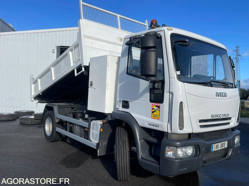 IVECO EUROCARGO 140E22 - BI BENNE - 2009 - 171000KMS - Kippilava-auto: kuva IVECO EUROCARGO 140E22 - BI BENNE - 2009 - 171000KMS - Kippilava-auto IVECO EUROCARGO 140E22 - BI BENNE - 2009 - 171000KMS - Kippilava-auto: kuva IVECO EUROCARGO 140E22 - BI BENNE - 2009 - 171000KMS - Kippilava-auto