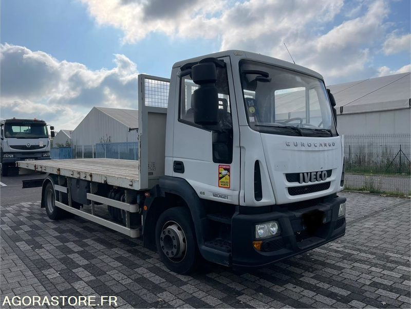 IVECO EUROCARGO PLATEAU - 2015 - 295 000KM - Lava-kuorma-auto: kuva  IVECO EUROCARGO PLATEAU - 2015 - 295 000KM - Lava-kuorma-auto IVECO EUROCARGO PLATEAU - 2015 - 295 000KM - Lava-kuorma-auto: kuva  IVECO EUROCARGO PLATEAU - 2015 - 295 000KM - Lava-kuorma-auto