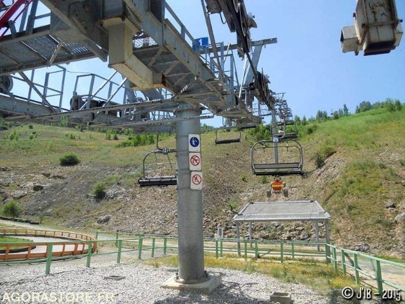 Installation ludique "télésiège" - 2002 - Pomagalski - Työkalu/ Laitteet: kuva Installation ludique "télésiège" - 2002 - Pomagalski - Työkalu/ Laitteet Installation ludique "télésiège" - 2002 - Pomagalski - Työkalu/ Laitteet: kuva Installation ludique "télésiège" - 2002 - Pomagalski - Työkalu/ Laitteet