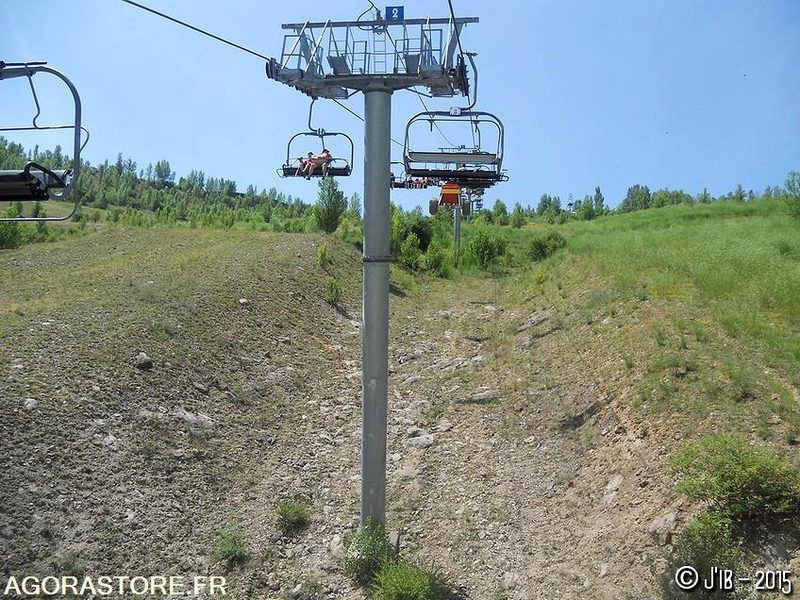 Installation ludique "télésiège" - 2002 - Pomagalski - Työkalu/ Laitteet: kuva Installation ludique "télésiège" - 2002 - Pomagalski - Työkalu/ Laitteet Installation ludique "télésiège" - 2002 - Pomagalski - Työkalu/ Laitteet: kuva Installation ludique "télésiège" - 2002 - Pomagalski - Työkalu/ Laitteet