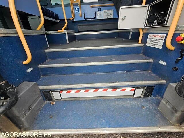 Esikaupunkien linja Irisbus CROSSWAY: kuva Esikaupunkien linja Irisbus CROSSWAY Esikaupunkien linja Irisbus CROSSWAY: kuva Esikaupunkien linja Irisbus CROSSWAY