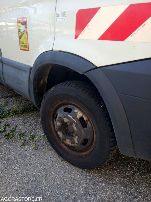 Iveco AB-141-NC - Lakaisuauto: kuva  Iveco AB-141-NC - Lakaisuauto Iveco AB-141-NC - Lakaisuauto: kuva  Iveco AB-141-NC - Lakaisuauto