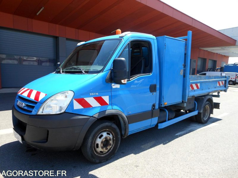 Iveco Daily 35C15 3.0 litres 146cv tri benne - Kippilava-auto: kuva Iveco Daily 35C15 3.0 litres 146cv tri benne - Kippilava-auto Iveco Daily 35C15 3.0 litres 146cv tri benne - Kippilava-auto: kuva Iveco Daily 35C15 3.0 litres 146cv tri benne - Kippilava-auto