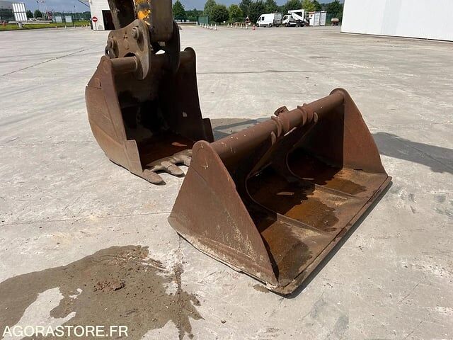 JCB JS210L - Telakaivukone: kuva JCB JS210L - Telakaivukone JCB JS210L - Telakaivukone: kuva JCB JS210L - Telakaivukone