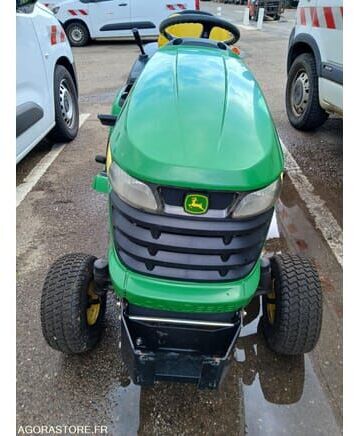 John Deere X300 R - Pientraktori: kuva John Deere X300 R - Pientraktori John Deere X300 R - Pientraktori: kuva John Deere X300 R - Pientraktori