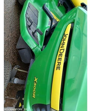 John Deere X300 R - Pientraktori: kuva John Deere X300 R - Pientraktori John Deere X300 R - Pientraktori: kuva John Deere X300 R - Pientraktori