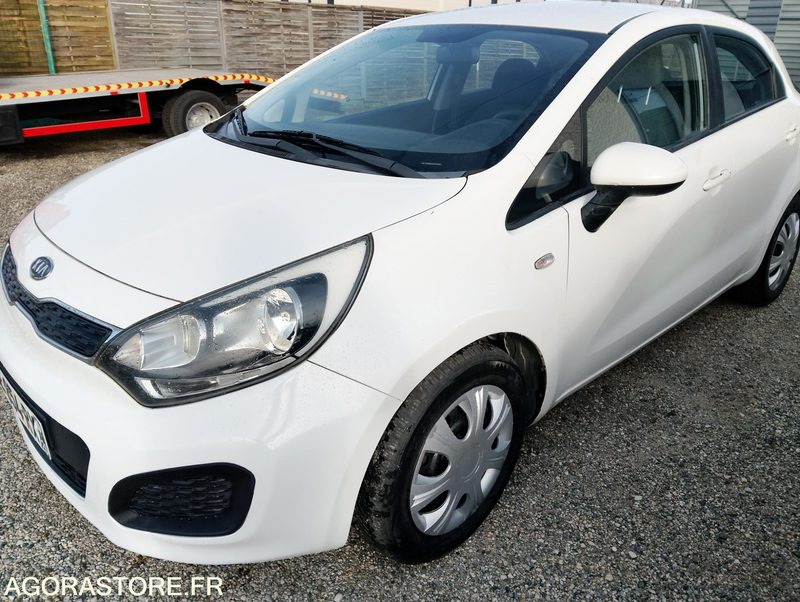 KIA RIO - Henkilöauto: kuva KIA RIO - Henkilöauto KIA RIO - Henkilöauto: kuva KIA RIO - Henkilöauto
