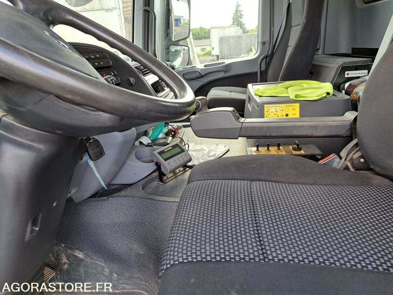 CAMION 6X2 AMPLIROLL-MERCEDES ACTROS - 2013 - 385 389KMS - Kuorma-auto: kuva CAMION 6X2 AMPLIROLL-MERCEDES ACTROS - 2013 - 385 389KMS - Kuorma-auto CAMION 6X2 AMPLIROLL-MERCEDES ACTROS - 2013 - 385 389KMS - Kuorma-auto: kuva CAMION 6X2 AMPLIROLL-MERCEDES ACTROS - 2013 - 385 389KMS - Kuorma-auto